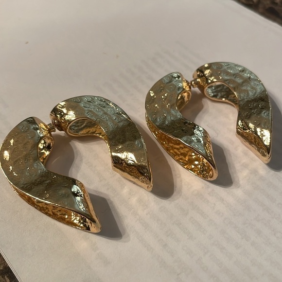 Zara Gold Irregular Front And Back Hoop - Picture 5 of 15